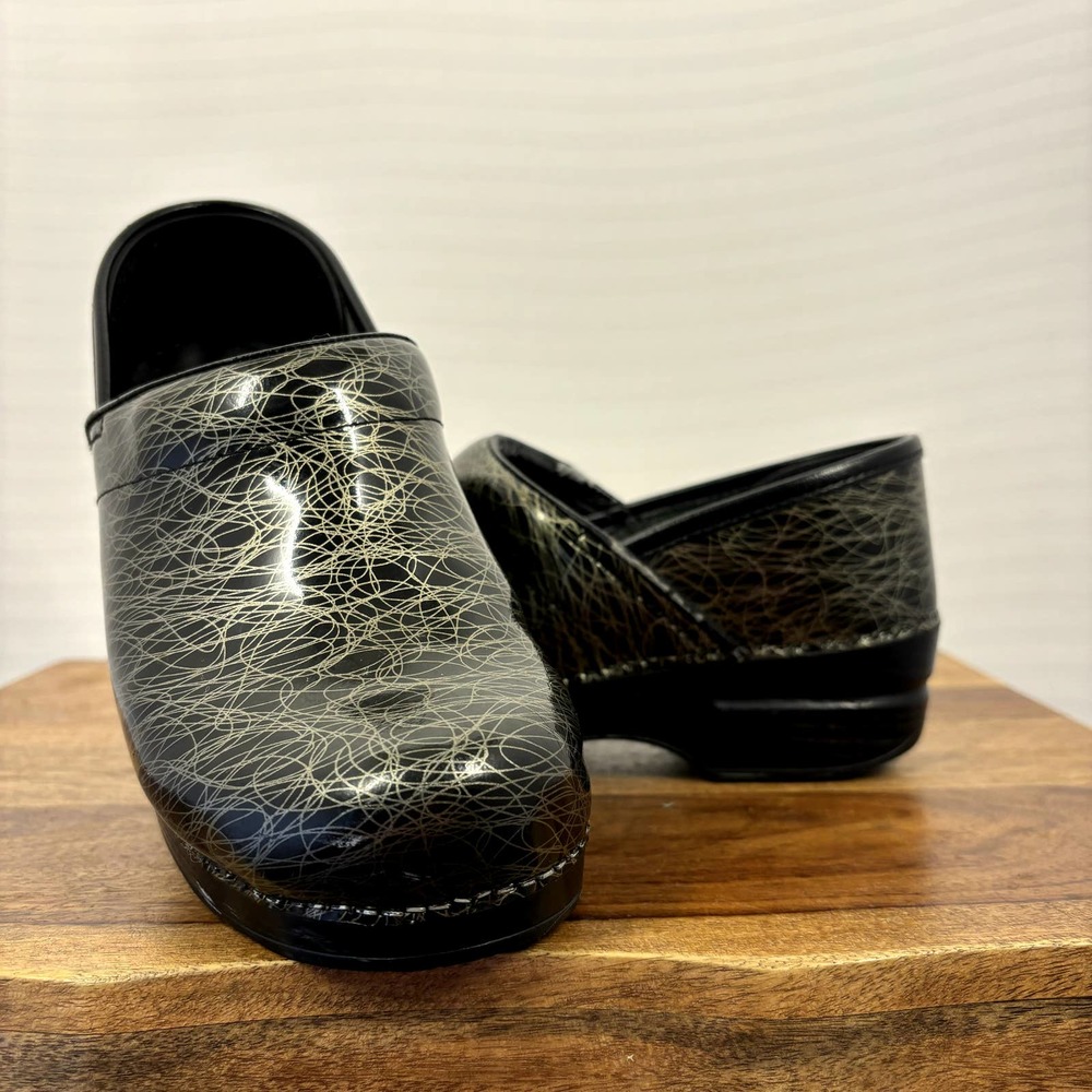 Dansko Clogs Women's Size 39 Leather Professional Shoes